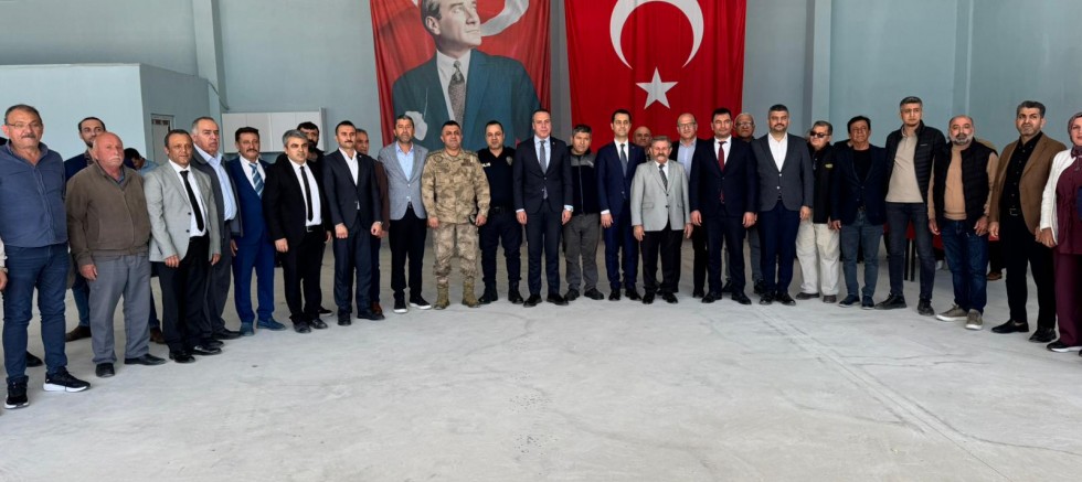 BAŞKAN İRFAN BİLA’DAN ERZİN ESNAFINA TARİHİ ESER!