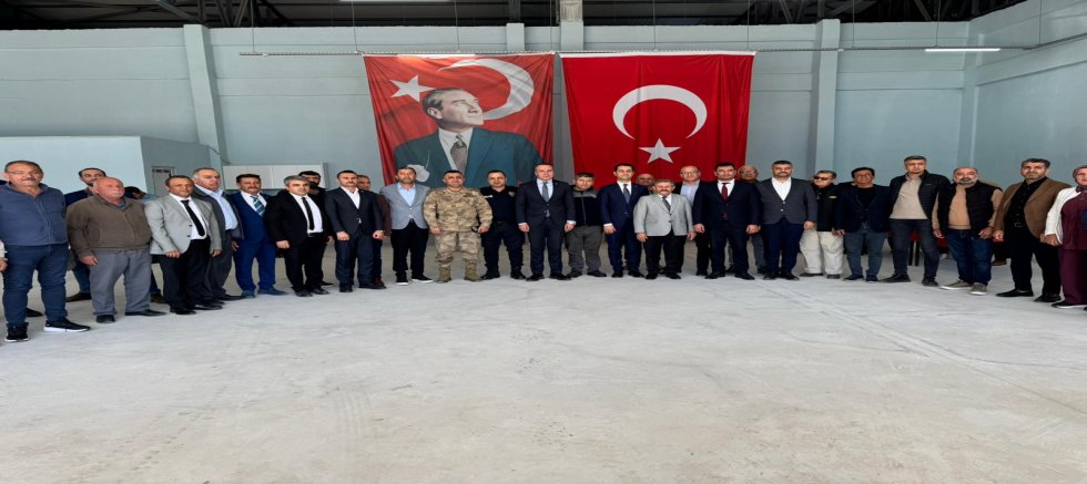 BAŞKAN İRFAN BİLA’DAN ERZİN ESNAFINA TARİHİ ESER!