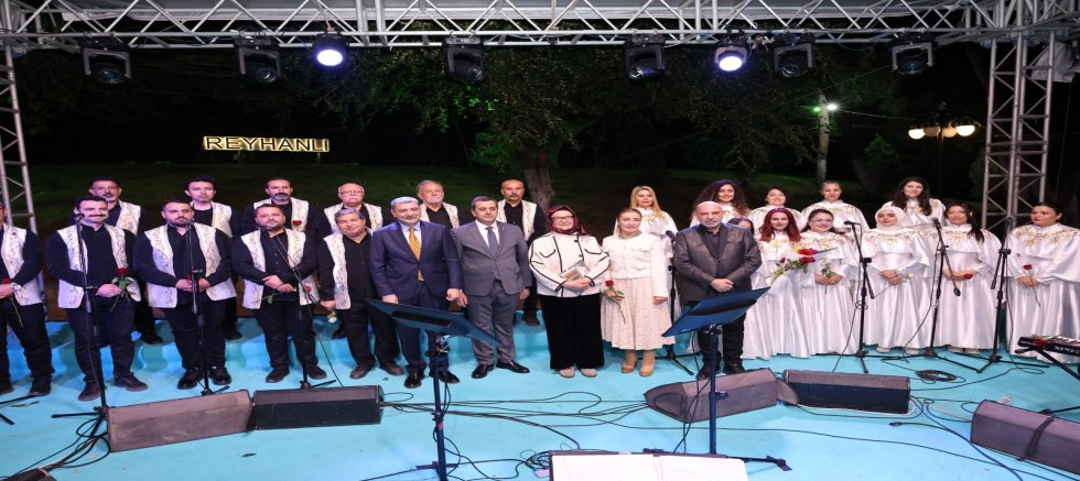İrfan ve Sanat Günleri’nde Sahne Medeniyetler Korosu’nun