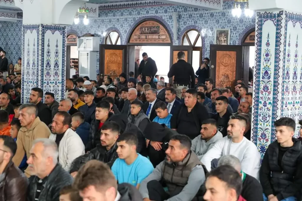 Bakan Koca ve Vali Masatlı, Bayram Namazını Narlıca’da Kıldılar