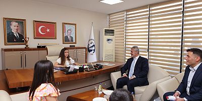 Başkan Öntürk, 23 Nisan’da Koltuğunu Doğa Işık’a Devretti