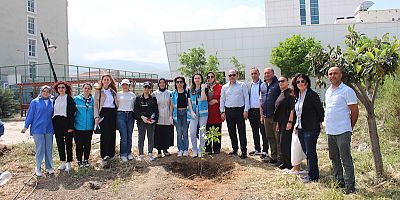 Hatay'da depremde hayatını kaybeden 5 öğrencinin anısına 200 fidan dikildi
