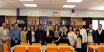 Hatay'da depremzede çocuklar konteyner kentteki kütüphanede kitapla buluştu