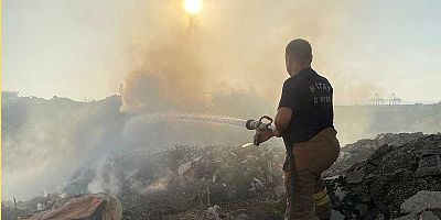 İskenderun’da Çöplük Alanda Çıkan Yangın Söndürüldü