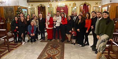 İskenderun'da Noel Şenliği çocuklara hediyeler Dağıtıldı