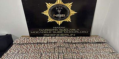 İskenderun'da otomobilde 16 bin 744 uyuşturucu etkili hap ele geçirildi