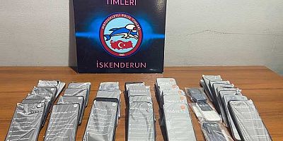 İskenderun’da Polis Ekipleri 45 Gümrük Kaçağı Cep Telefonu Ele Geçirdi