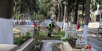 Mezarlıklarda Bayram Hazırlıkları Başladı