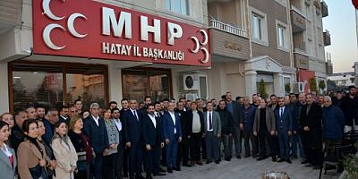 MHP Hatay İl Başkanlığında devir teslim töreninde Başkan Murat Adal, MHP İl Başkanlığı Görevini, Mehmet Fevzi Altay’a devretti 