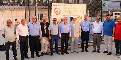 Milletvekili Özel, aşure ikramında bulundu 