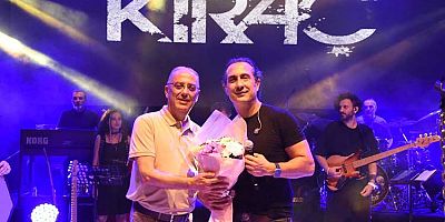 Şarkıcı Kıraç Antakya'da Konser Verdi