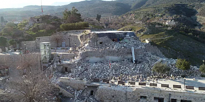 Tarihi Darb-ı Sak Kalesi ve Bayezid-i Bistami Türbesi yıkıldı