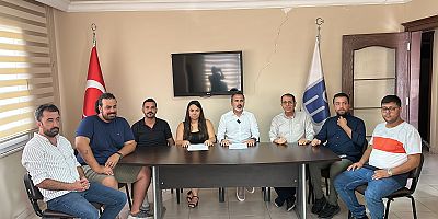 TMMOB İnşaat Mühendisleri Odası İskenderun Temsilcisi Özdemir, 17 Ağustos Marmara Depremi nedeniyle açıklama yaptı