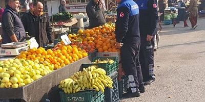 Zabıta ekipleri pazarlarda fahiş fiyat denetimi gerçekleştirdi 